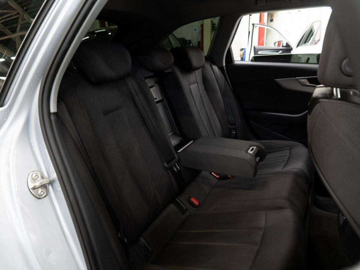 Купить Audi A4 с пробегом. Фото: #8