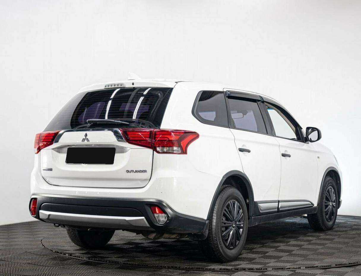Купить Mitsubishi Outlander с пробегом. Фото: #5