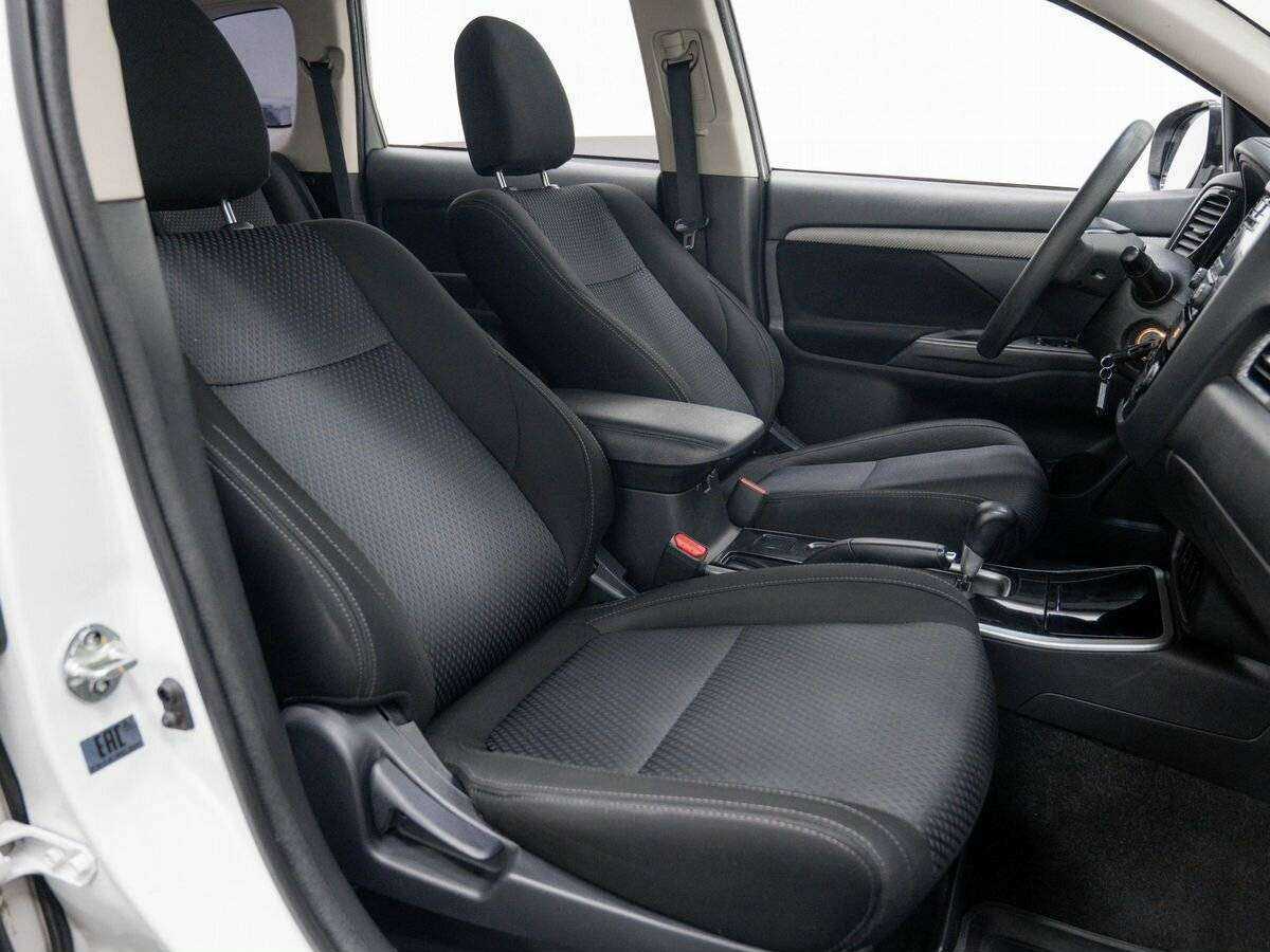 Купить Mitsubishi Outlander с пробегом. Фото: #7