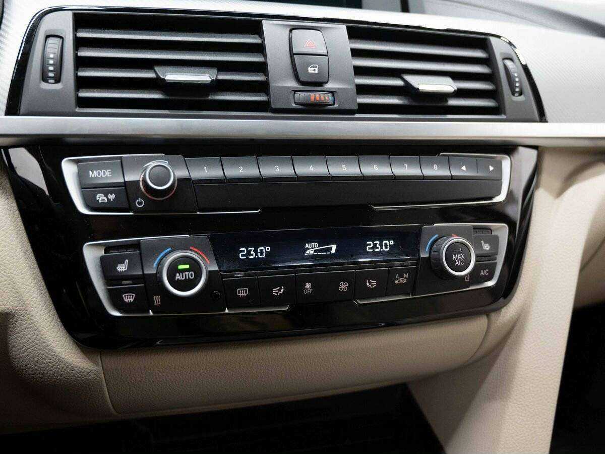 Купить BMW 3 серии с пробегом. Фото: #20