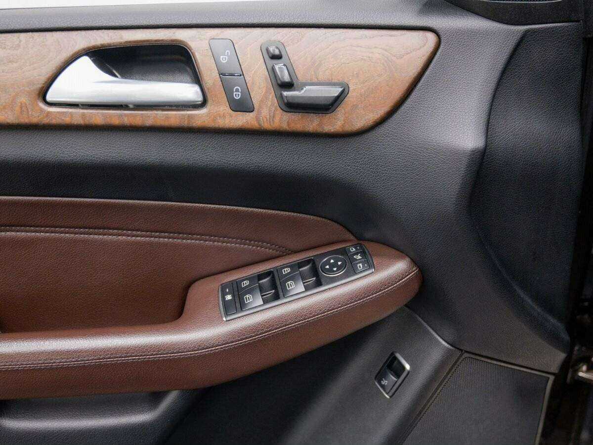 Купить Mercedes-Benz M-Класс с пробегом. Фото: #16