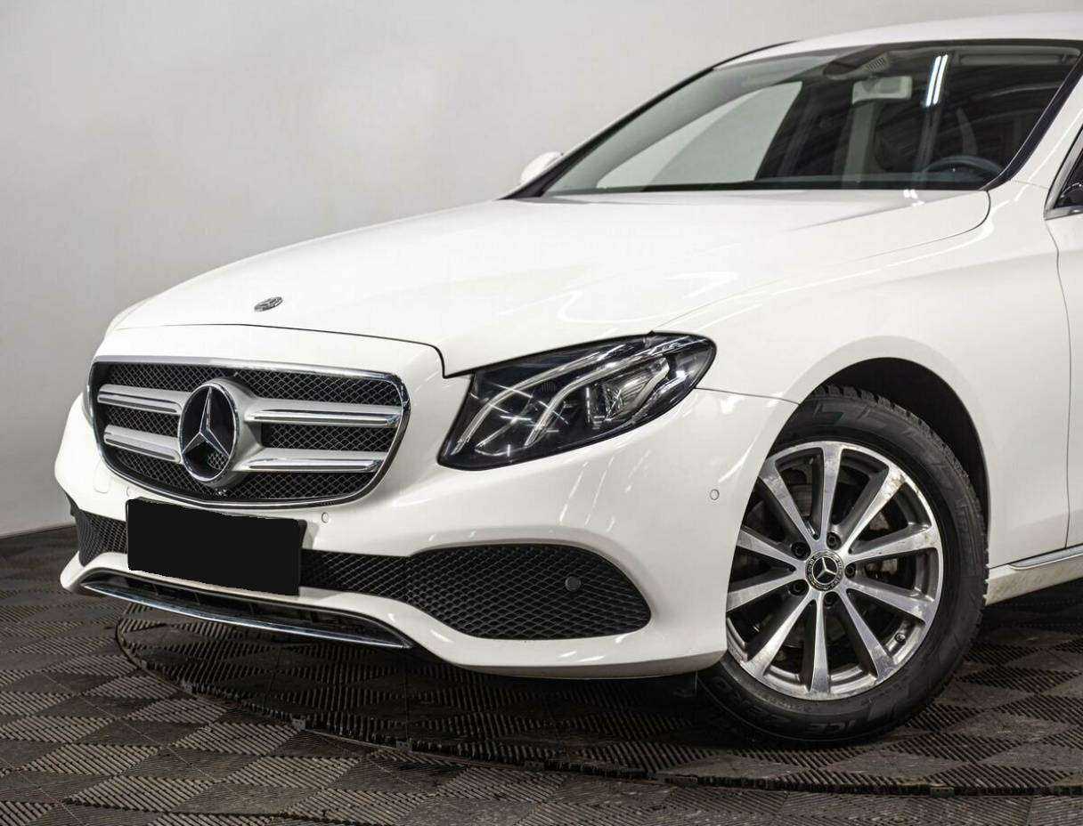 Купить Mercedes-Benz E-Класс с пробегом. Фото: #3