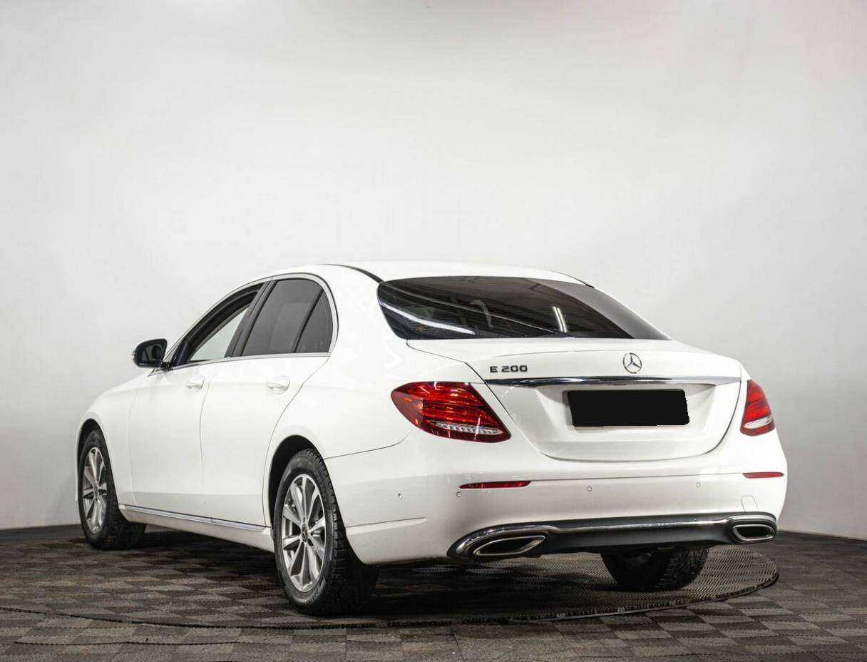 Купить Mercedes-Benz E-Класс с пробегом. Фото: #4