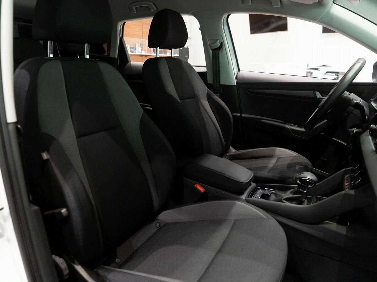 Купить Skoda Karoq с пробегом. Фото: #8