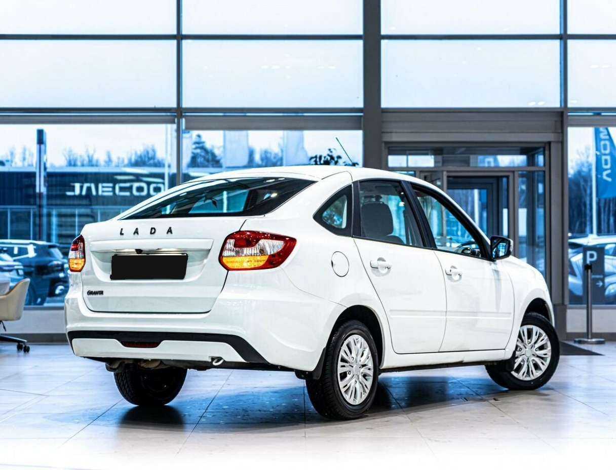 Купить Lada (ВАЗ) Granta с пробегом. Фото: #2