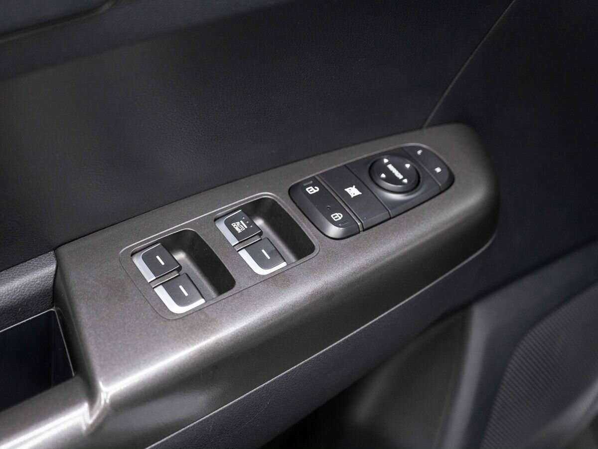Купить Kia Sportage с пробегом. Фото: #17