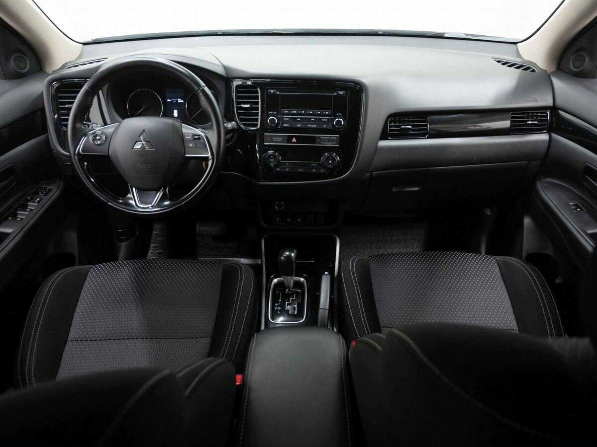 Купить Mitsubishi Outlander с пробегом. Фото: #12