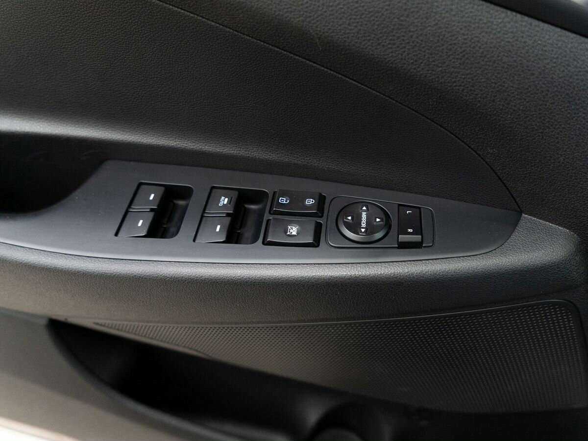 Купить Hyundai Tucson с пробегом. Фото: #13