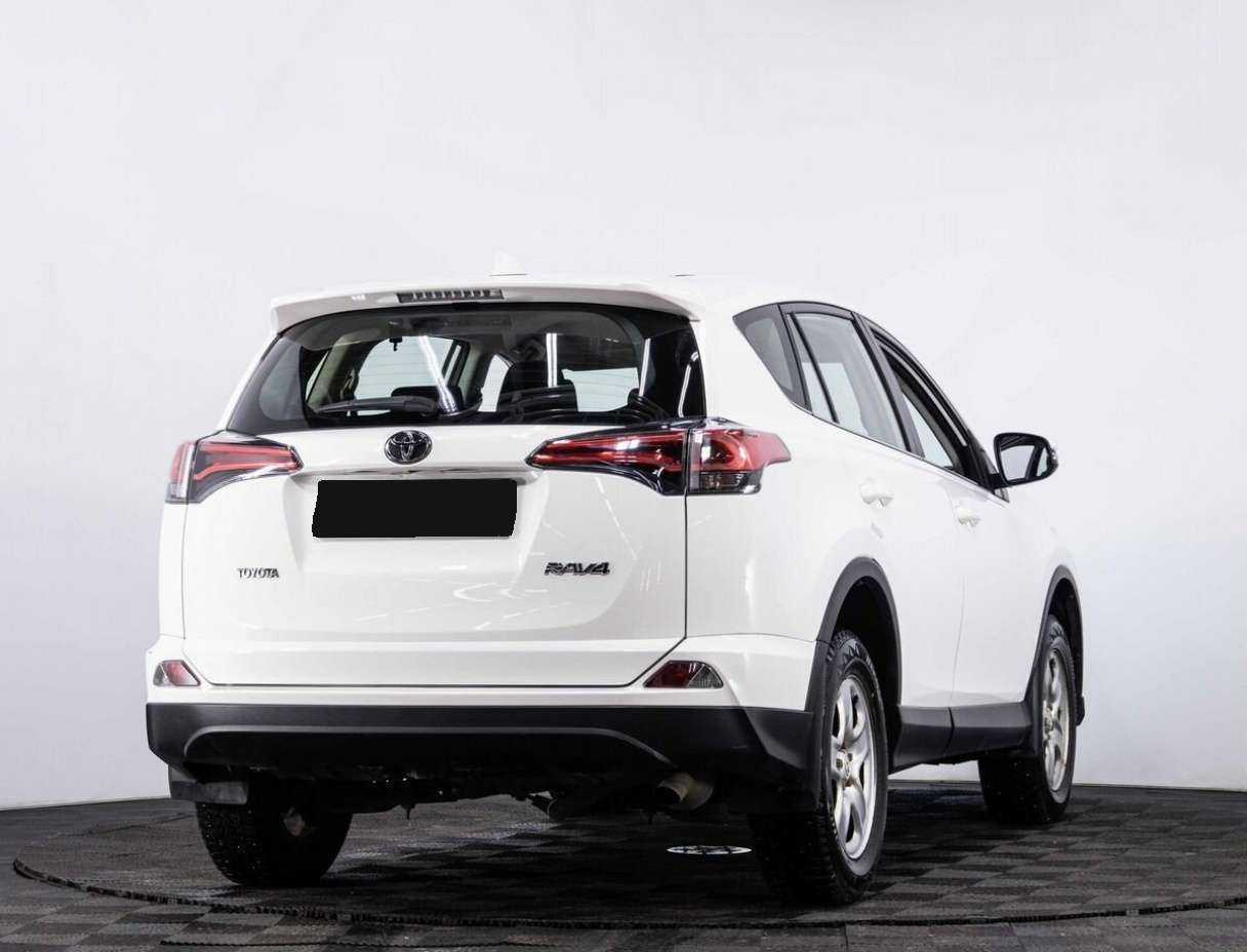 Купить Toyota RAV4 с пробегом. Фото: #4