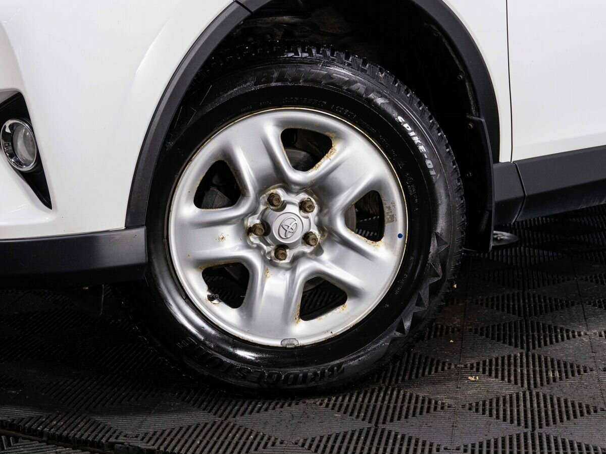 Купить Toyota RAV4 с пробегом. Фото: #15