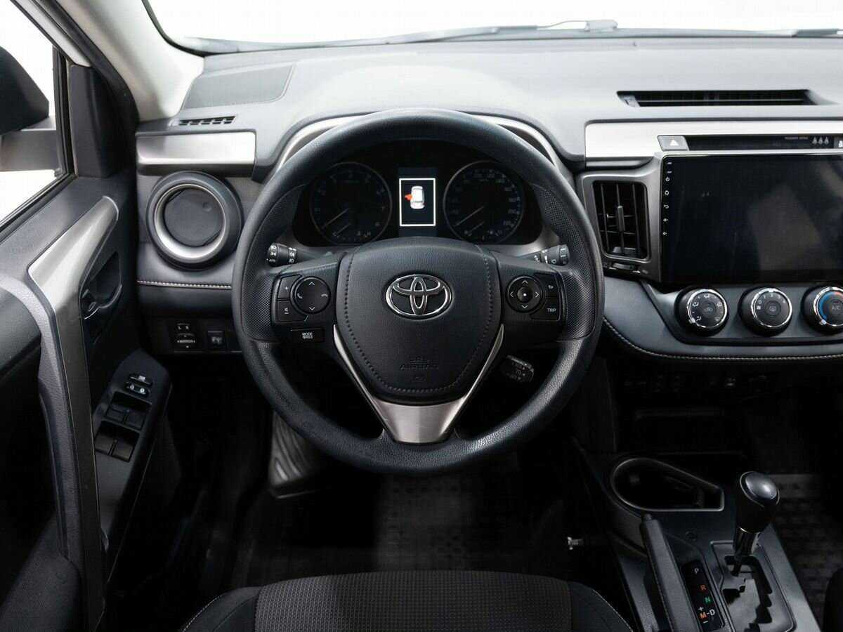 Купить Toyota RAV4 с пробегом. Фото: #16