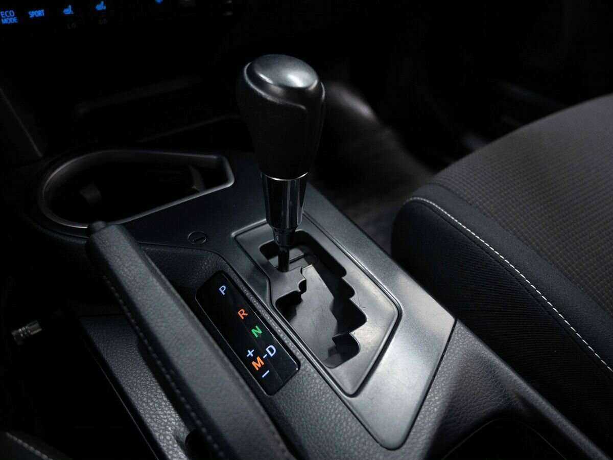 Купить Toyota RAV4 с пробегом. Фото: #23