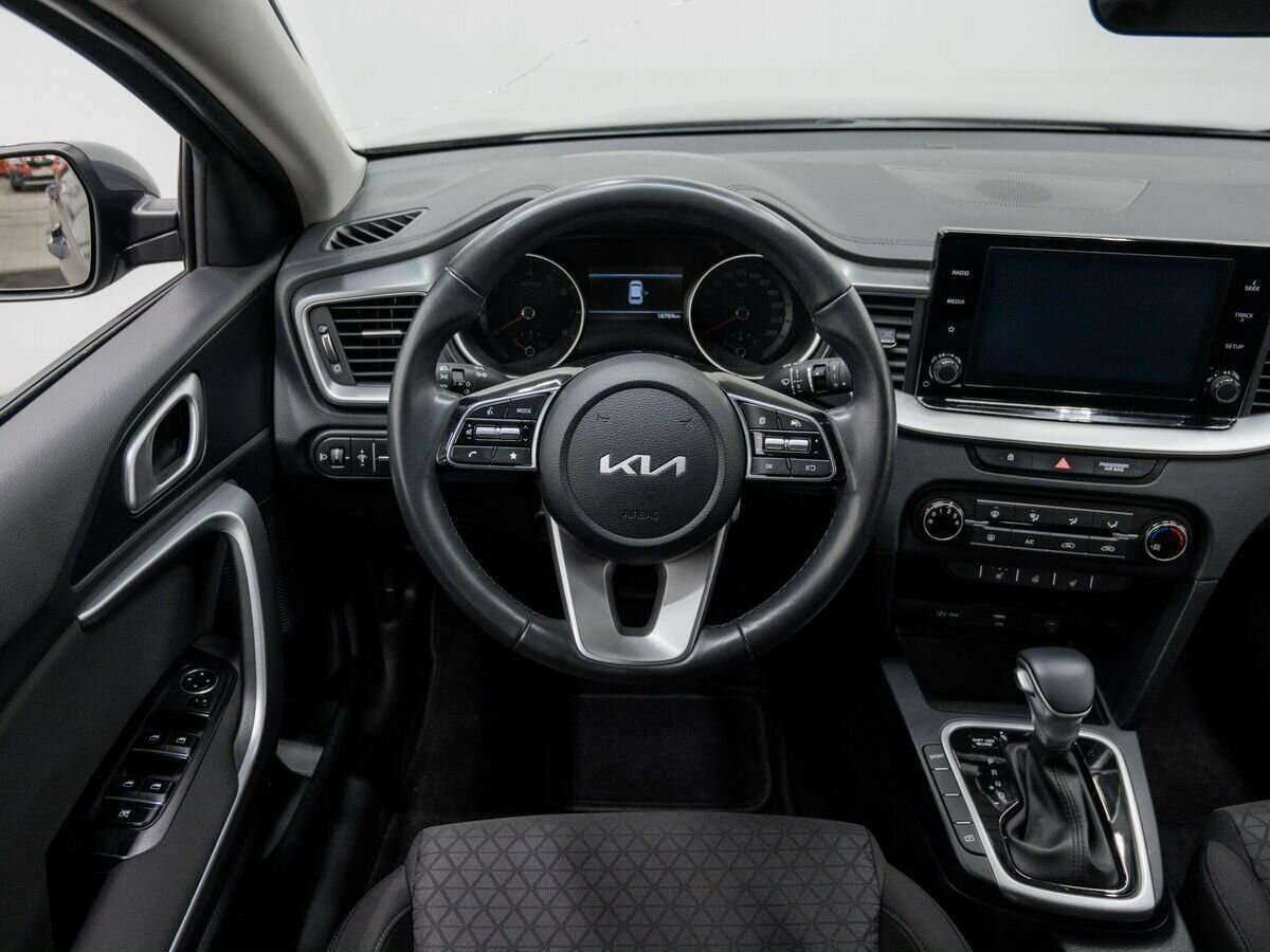 Купить Kia Ceed с пробегом. Фото: #11