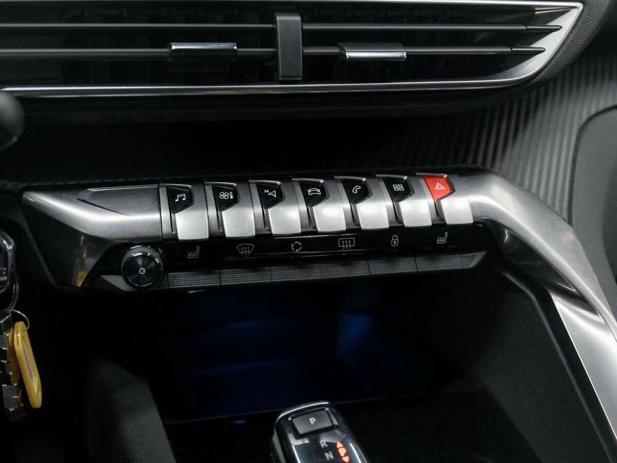 Купить Peugeot 3008 с пробегом. Фото: #17