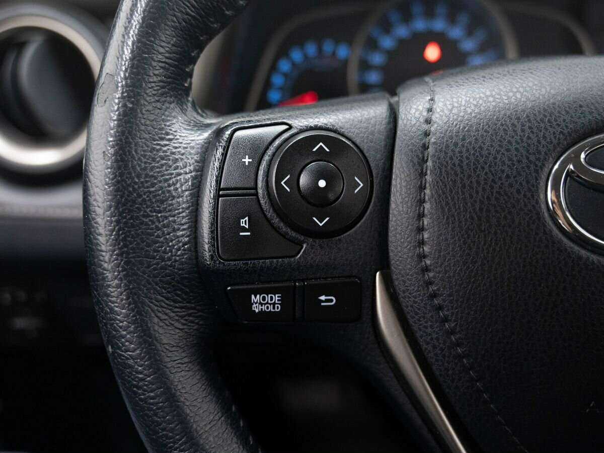 Купить Toyota RAV4 с пробегом. Фото: #18