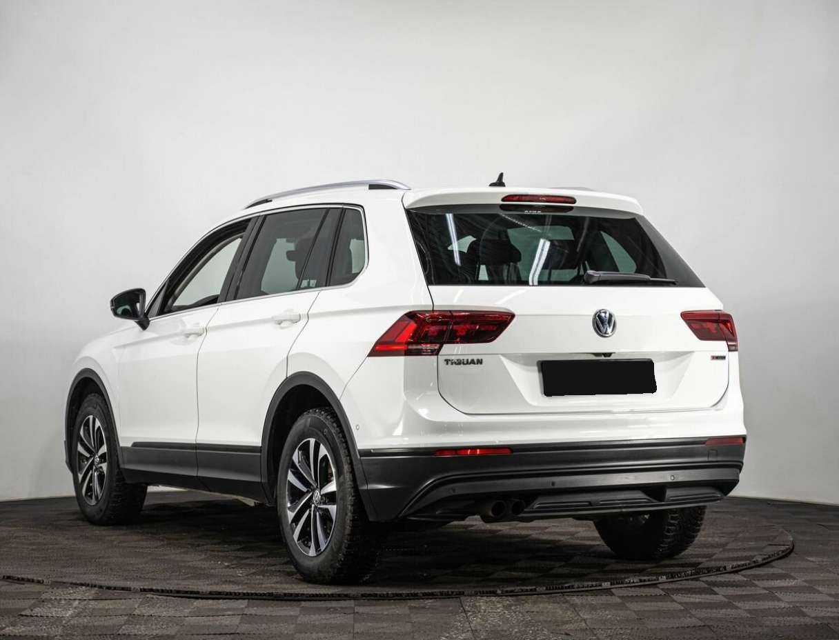 Купить Volkswagen Tiguan с пробегом. Фото: #3
