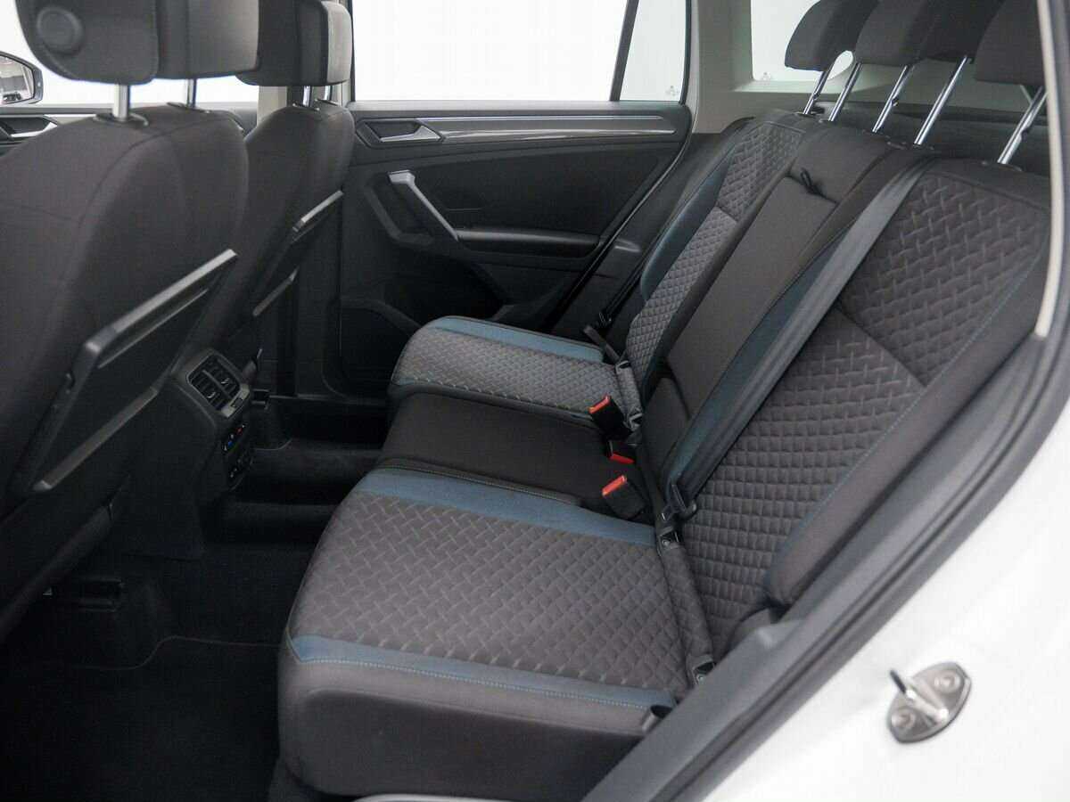 Купить Volkswagen Tiguan с пробегом. Фото: #14
