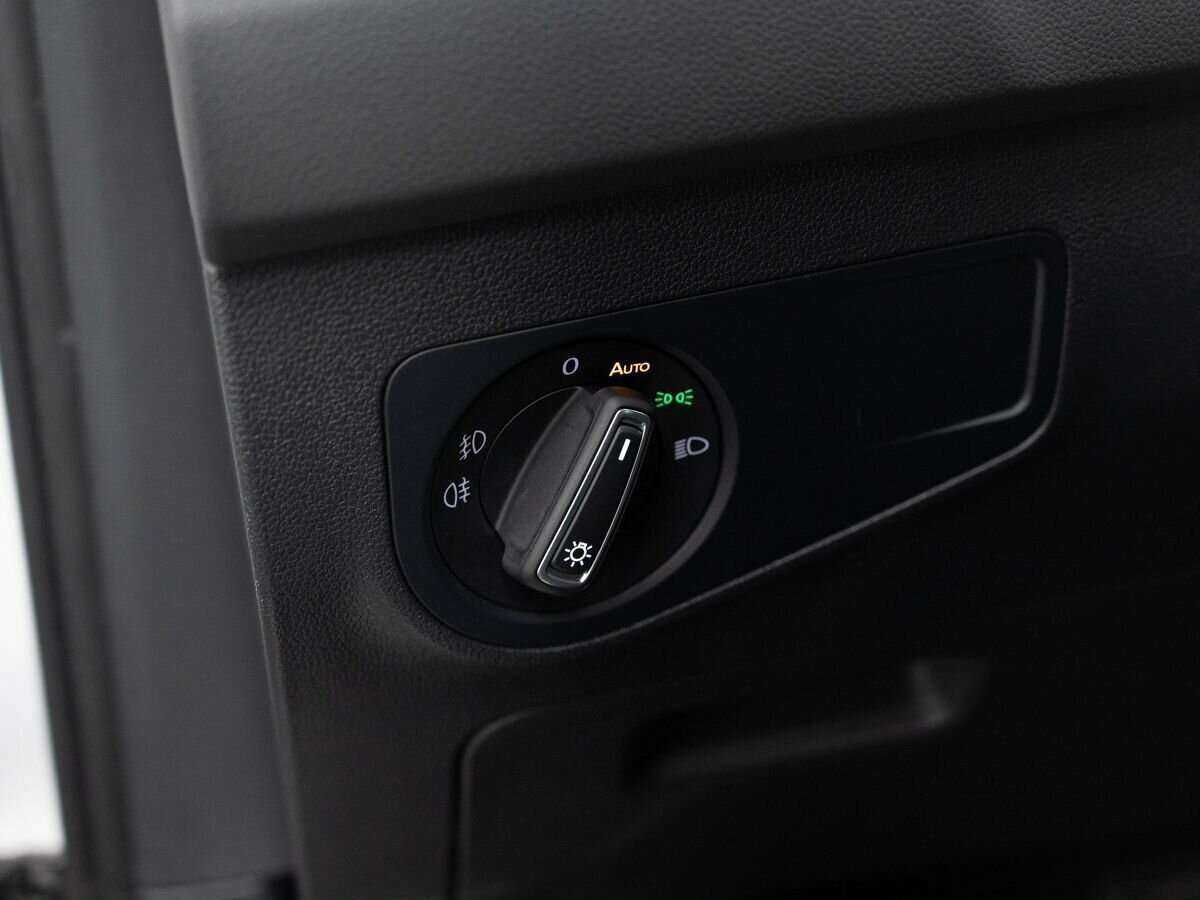 Купить Volkswagen Tiguan с пробегом. Фото: #19