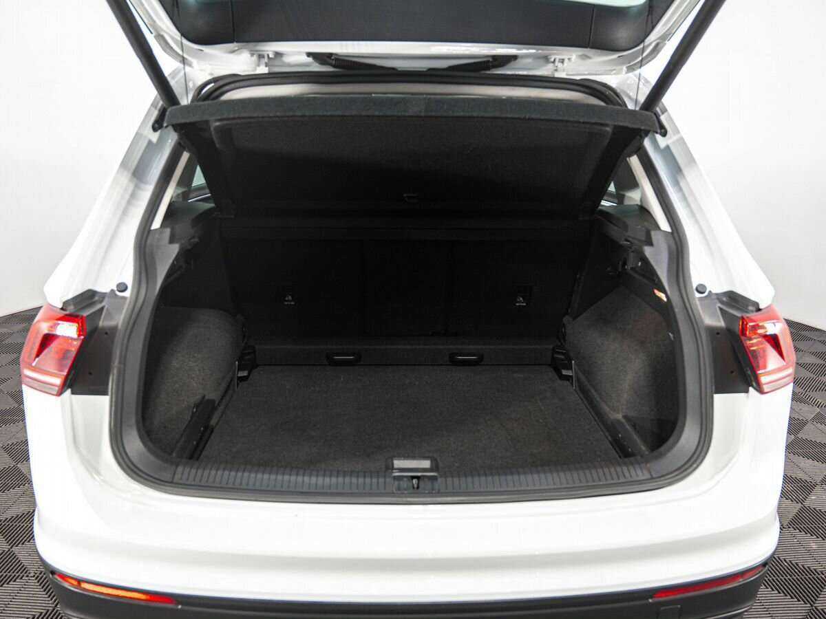Купить Volkswagen Tiguan с пробегом. Фото: #27