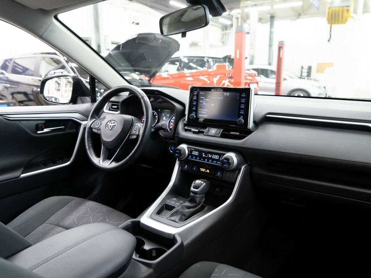Купить Toyota RAV4 с пробегом. Фото: #16