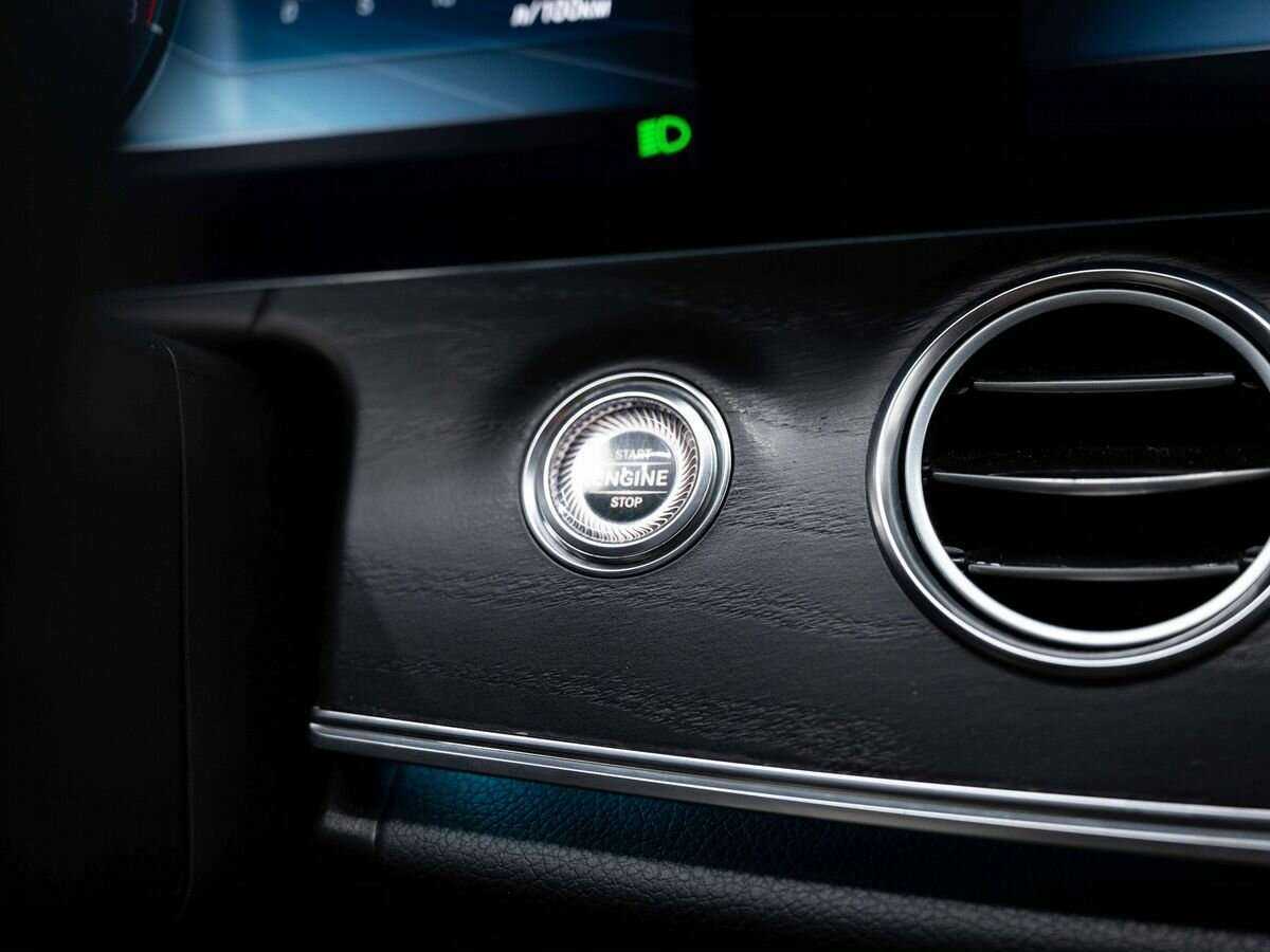 Купить Mercedes-Benz E-Класс с пробегом. Фото: #21