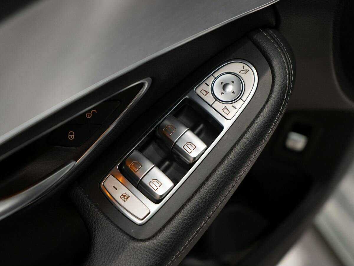 Купить Mercedes-Benz C-Класс с пробегом. Фото: #14