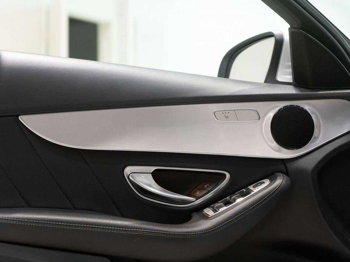 Купить Mercedes-Benz C-Класс с пробегом. Фото: #15