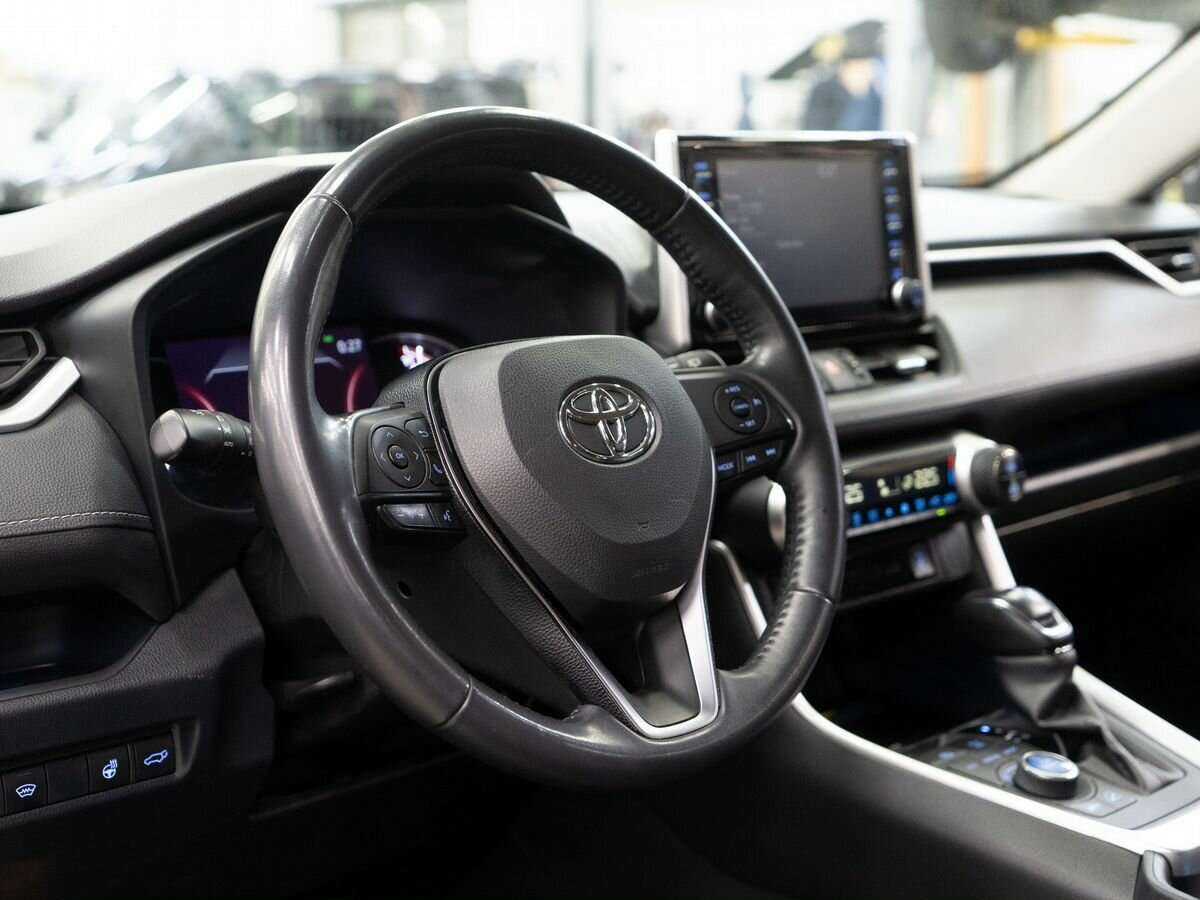 Купить Toyota RAV4 с пробегом. Фото: #4