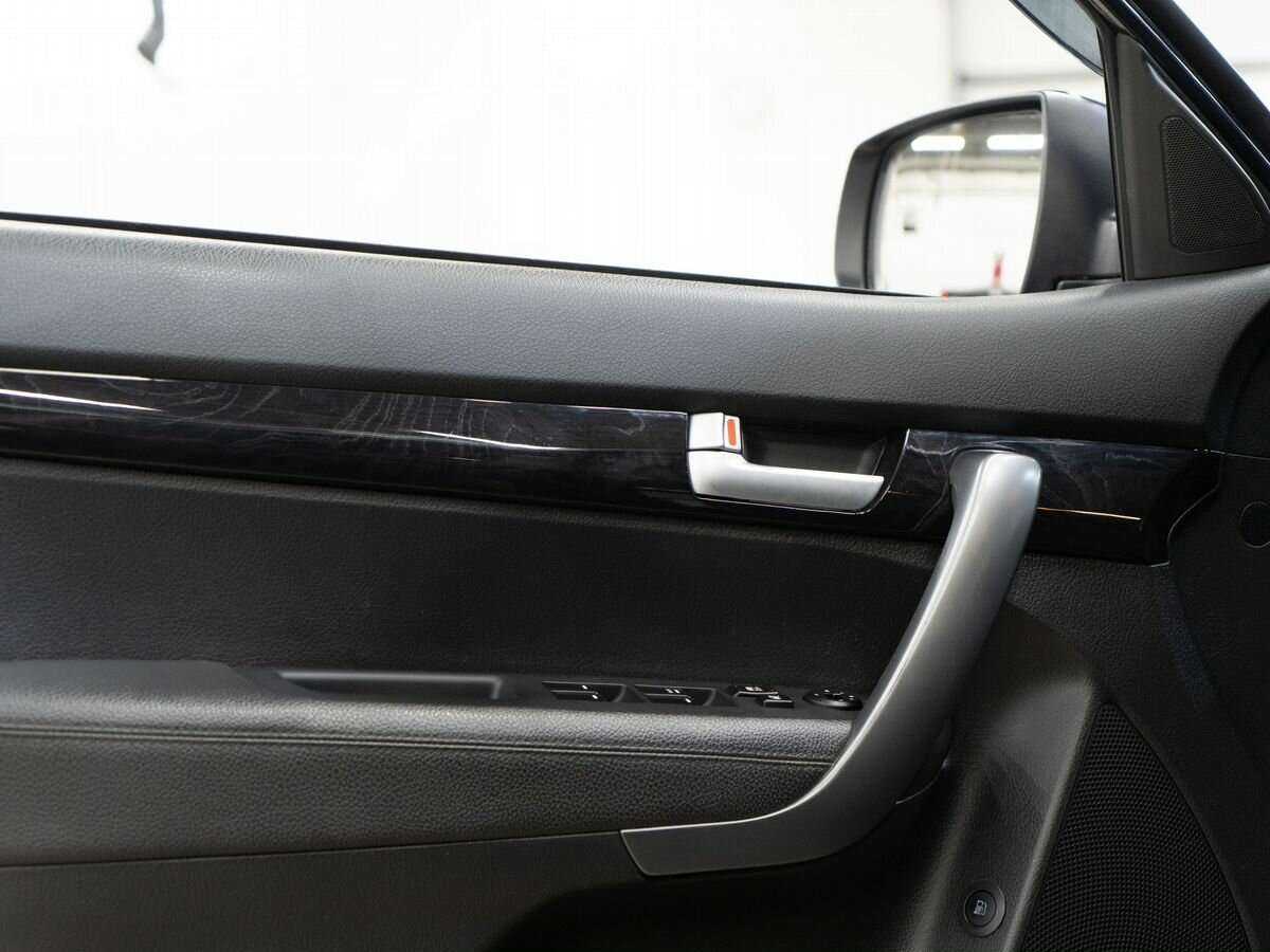 Купить Kia Sorento с пробегом. Фото: #14