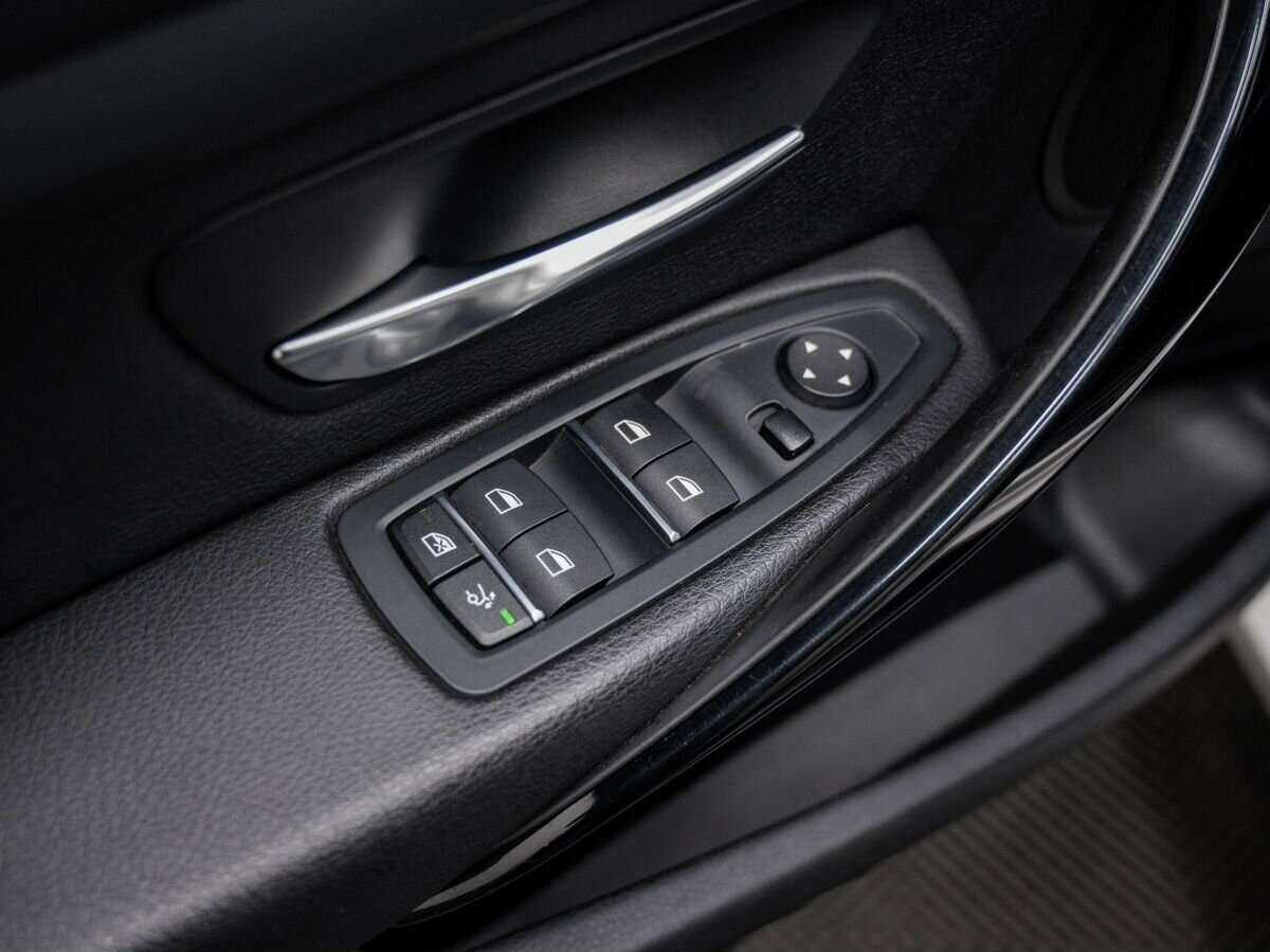 Купить BMW 3 серии с пробегом. Фото: #18