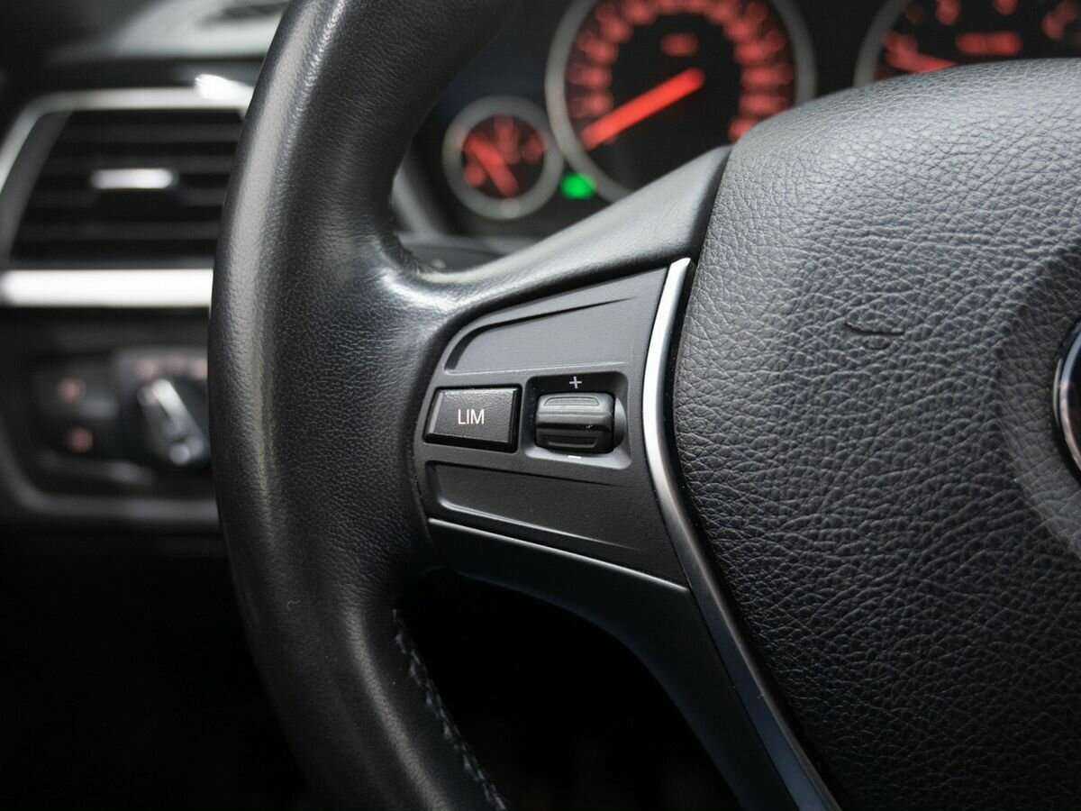 Купить BMW 3 серии с пробегом. Фото: #22