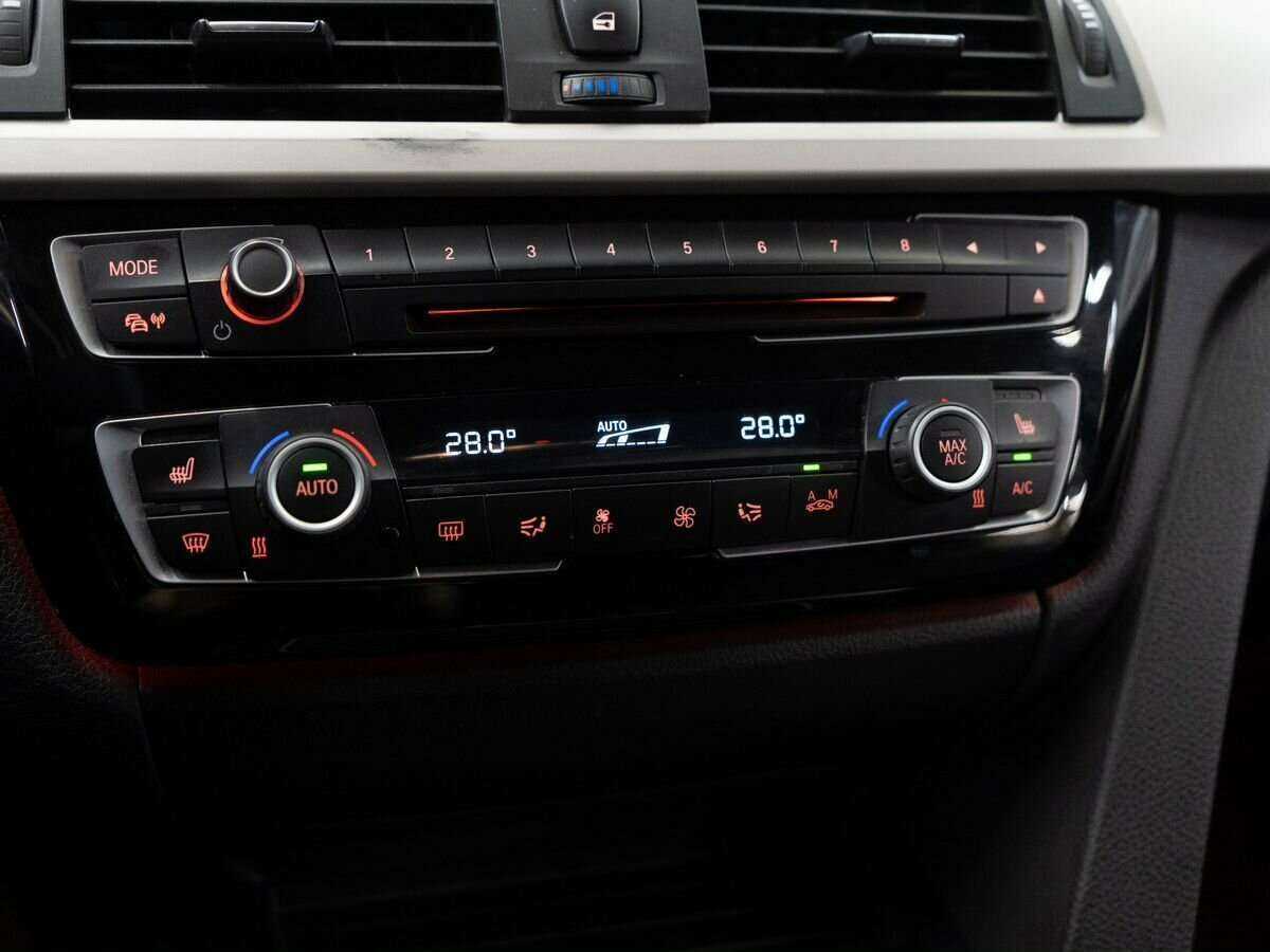 Купить BMW 3 серии с пробегом. Фото: #10