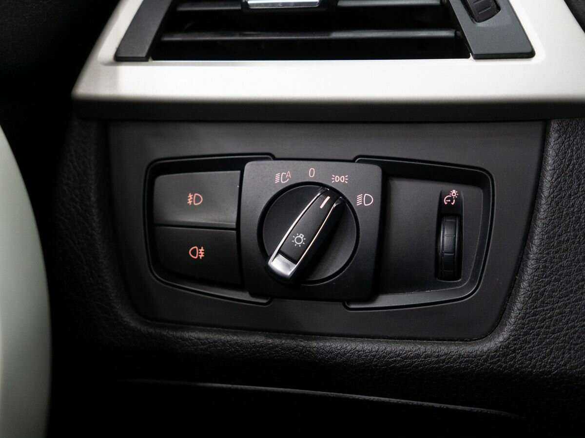 Купить BMW 3 серии с пробегом. Фото: #15