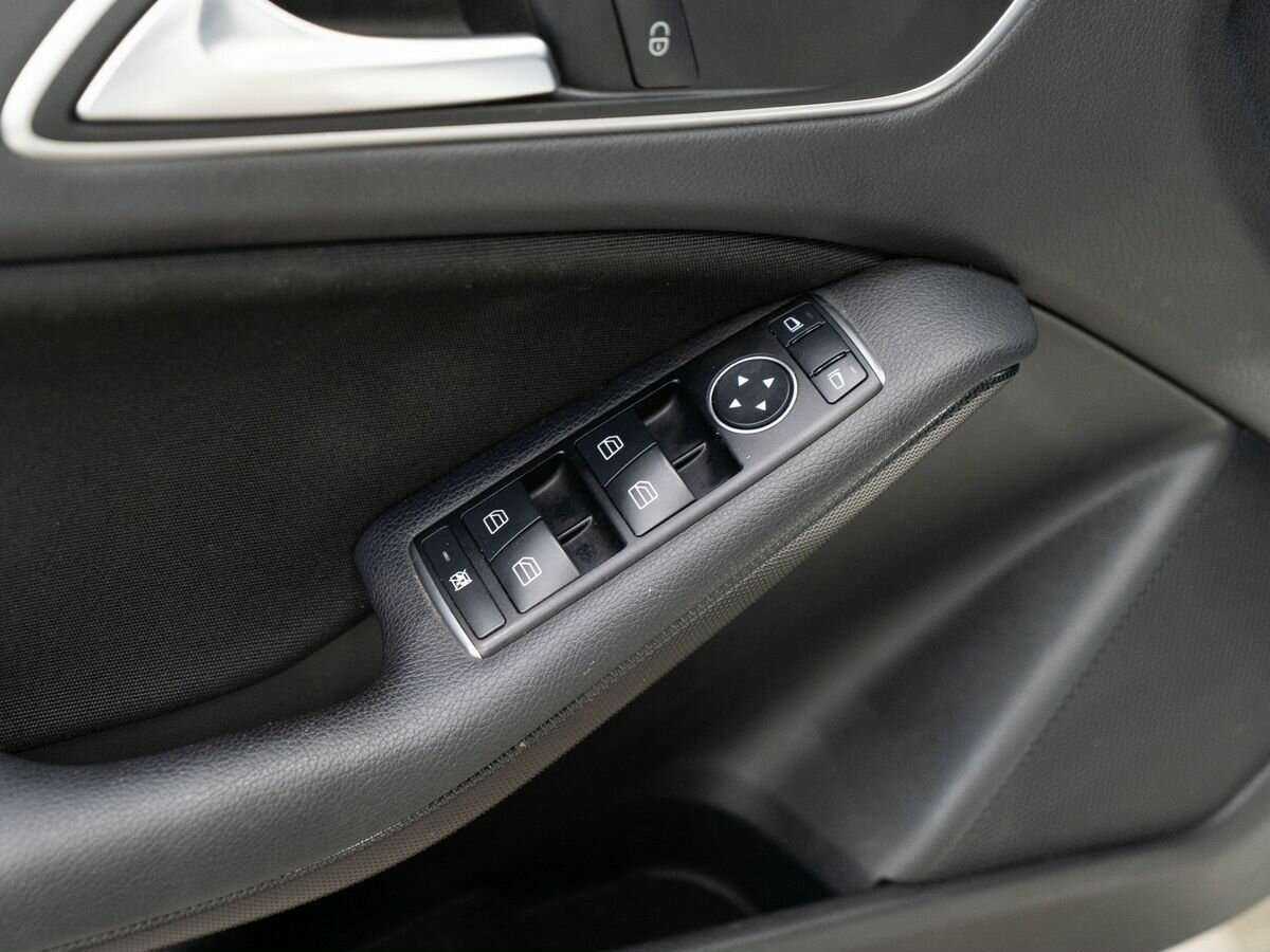 Купить Mercedes-Benz A-Класс с пробегом. Фото: #12