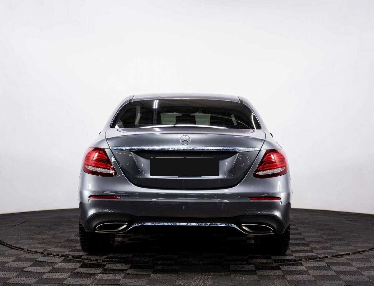 Купить Mercedes-Benz E-Класс с пробегом. Фото: #3