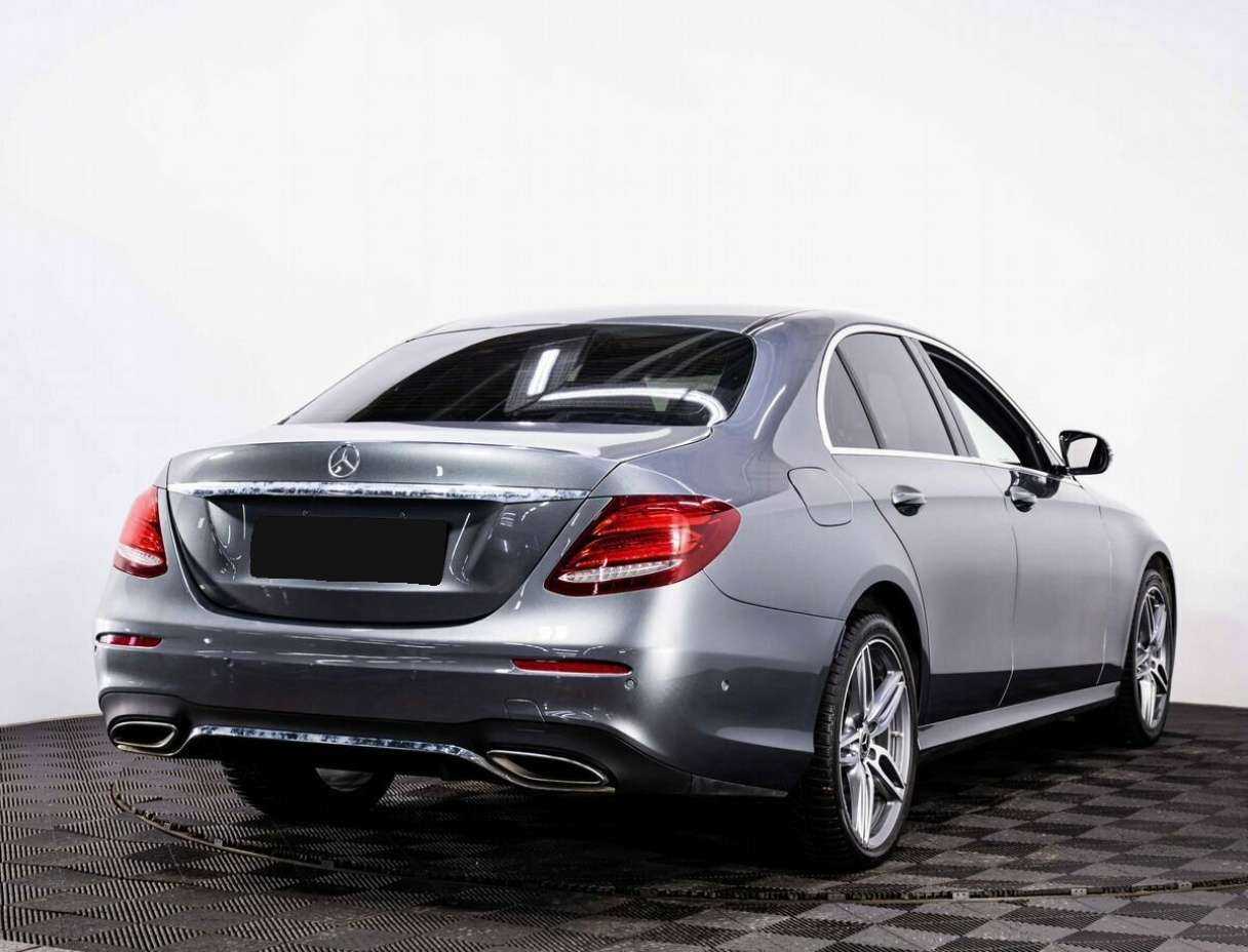Купить Mercedes-Benz E-Класс с пробегом. Фото: #4