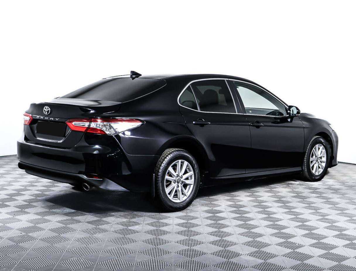 Купить Toyota Camry с пробегом. Фото: #1