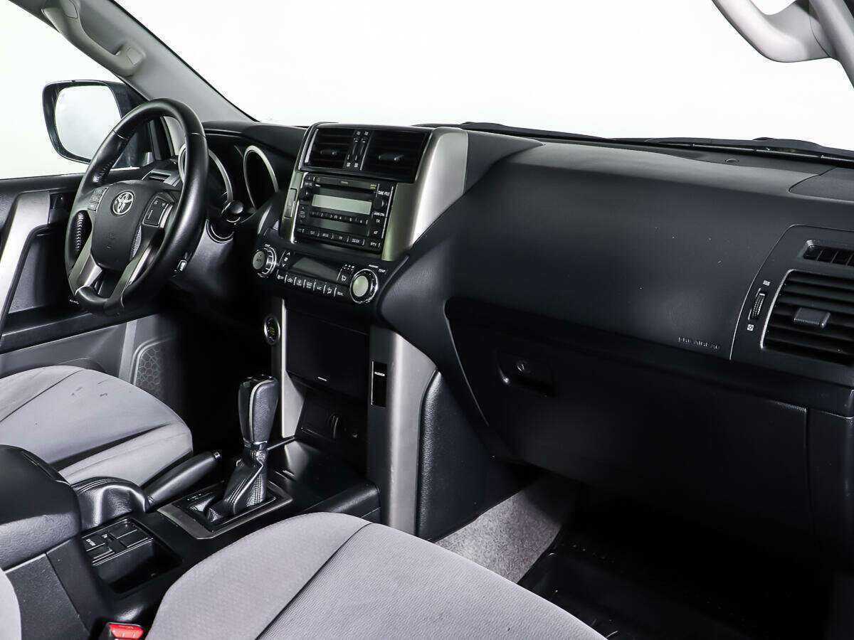 Купить Toyota Land Cruiser Prado с пробегом. Фото: #8