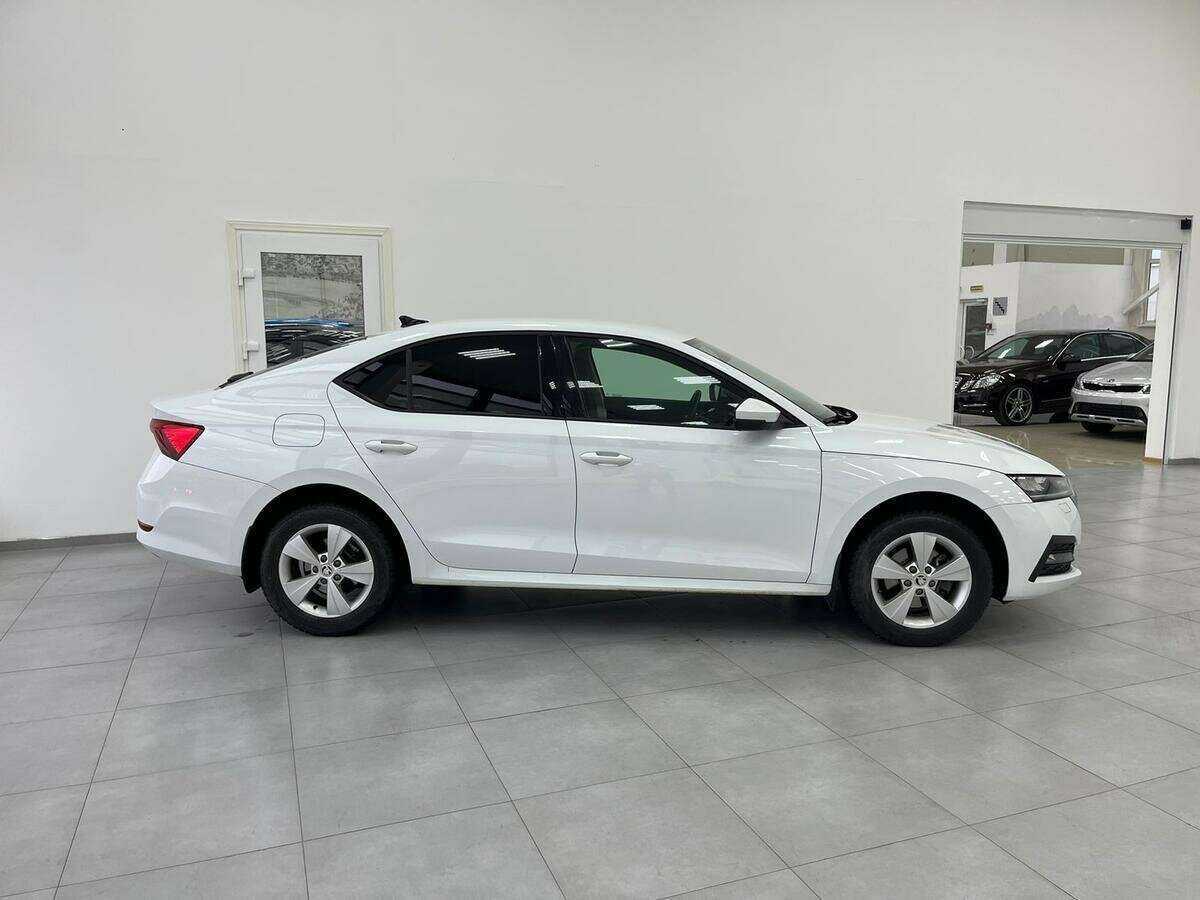 Купить Skoda Octavia с пробегом. Фото: #3