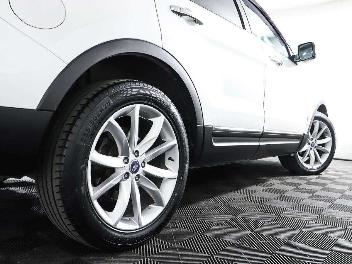 Купить Ford Explorer с пробегом. Фото: #27
