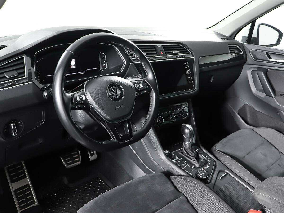 Купить Volkswagen Tiguan с пробегом. Фото: #11