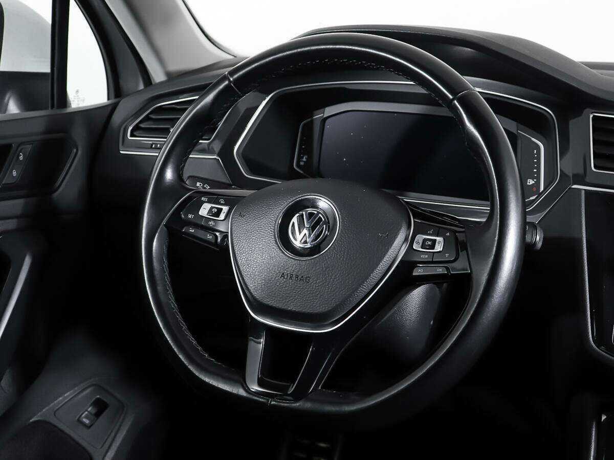 Купить Volkswagen Tiguan с пробегом. Фото: #12
