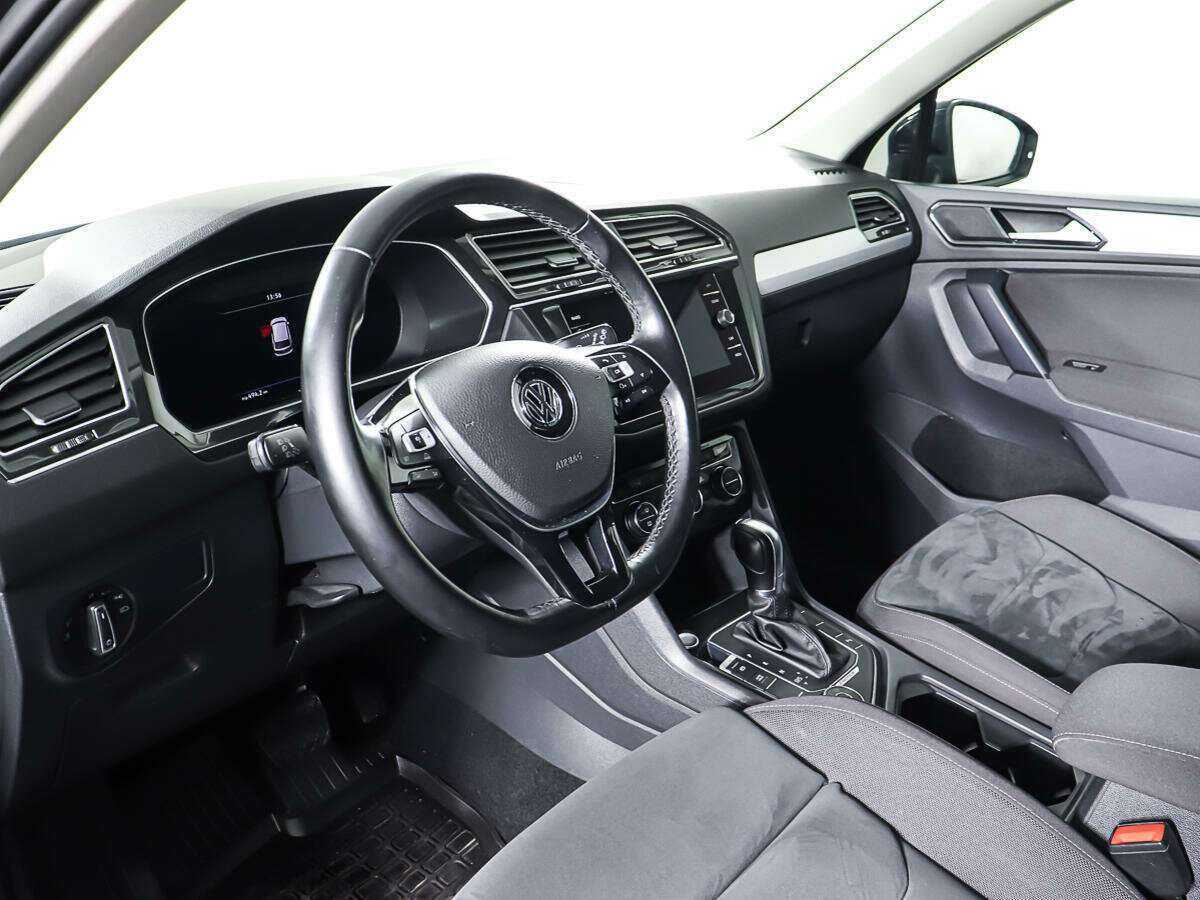 Купить Volkswagen Tiguan с пробегом. Фото: #11