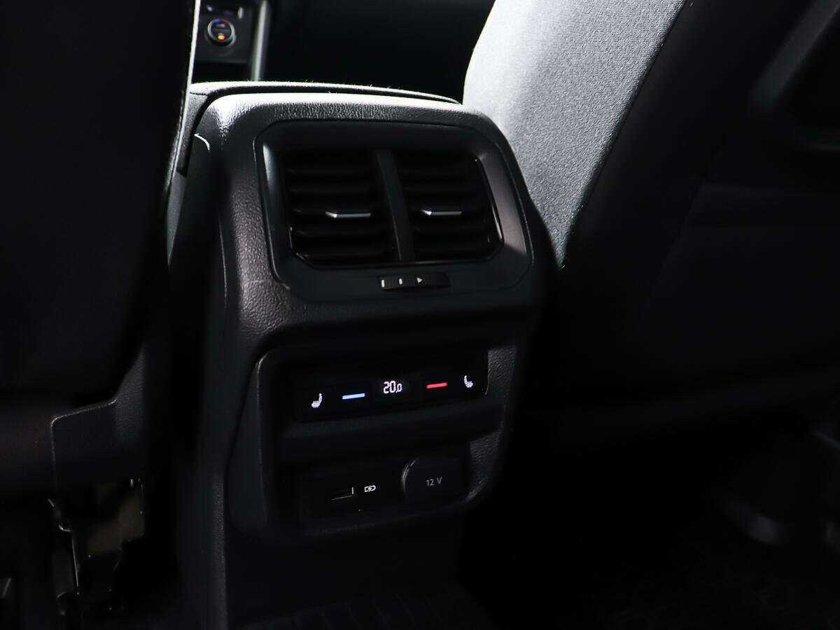Купить Volkswagen Tiguan с пробегом. Фото: #19