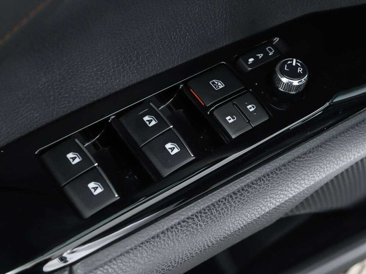 Купить Toyota Camry с пробегом. Фото: #13