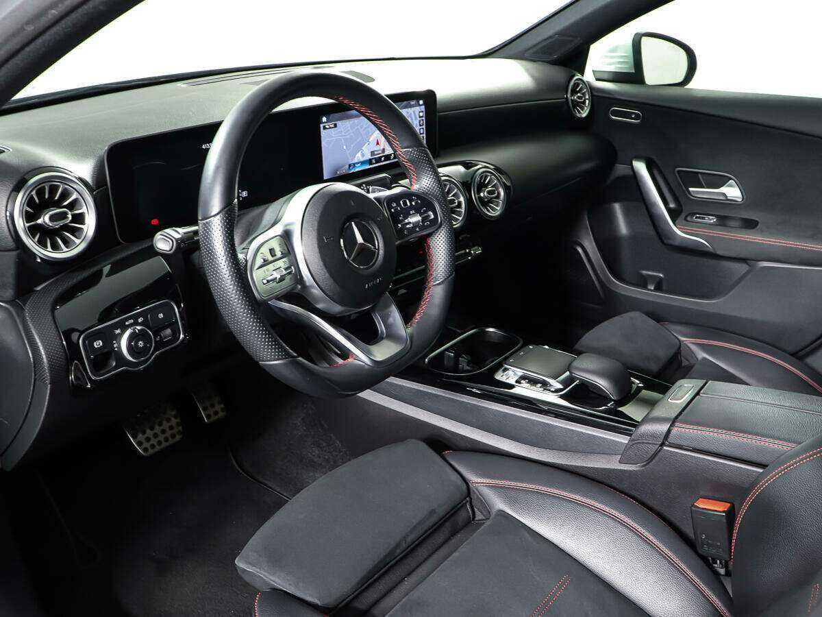 Купить Mercedes-Benz A-Класс с пробегом. Фото: #11