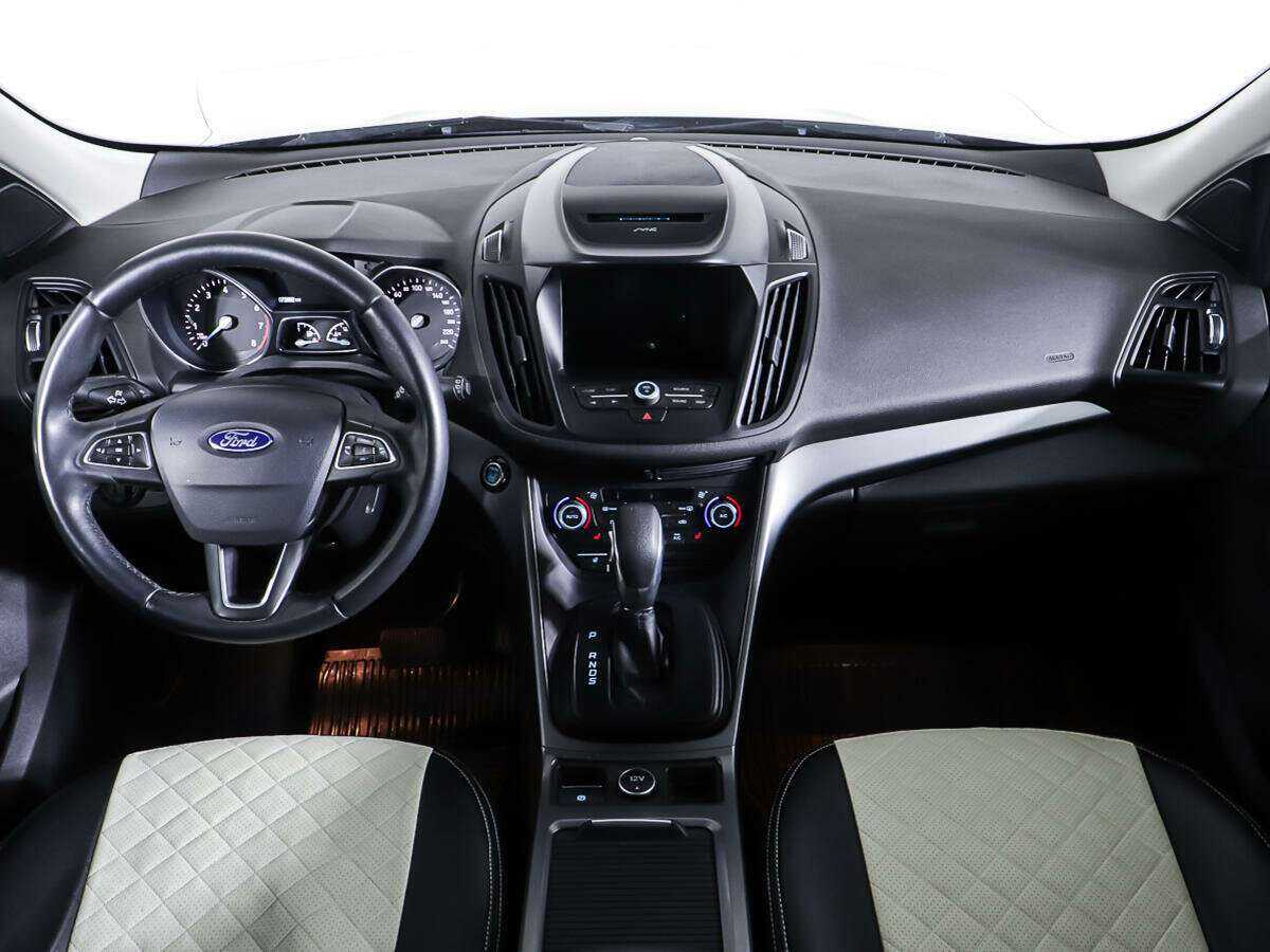 Купить Ford Kuga с пробегом. Фото: #10