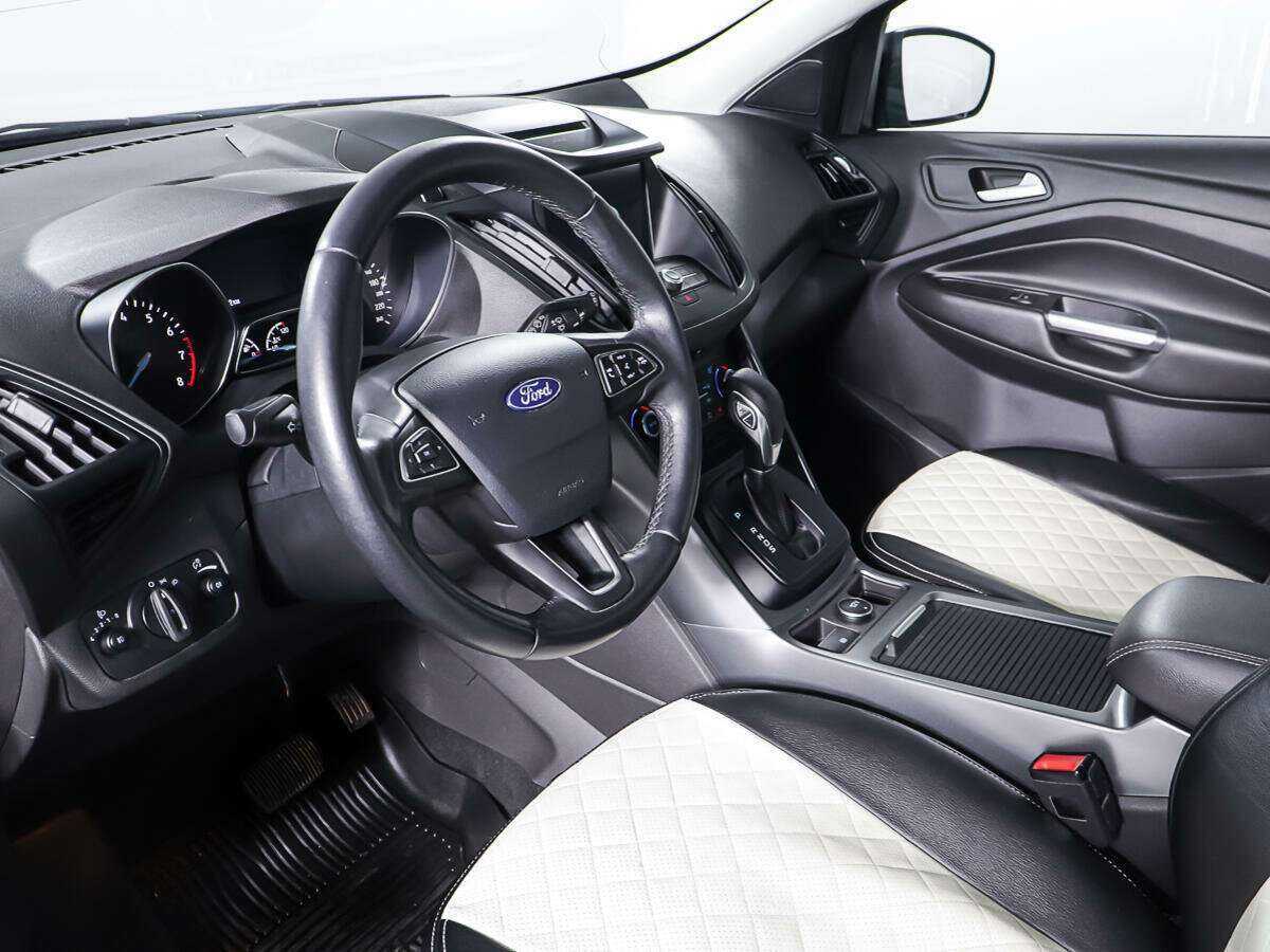 Купить Ford Kuga с пробегом. Фото: #12