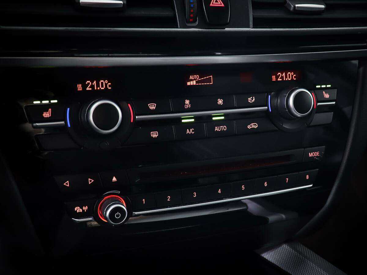 Купить BMW X5 с пробегом. Фото: #19