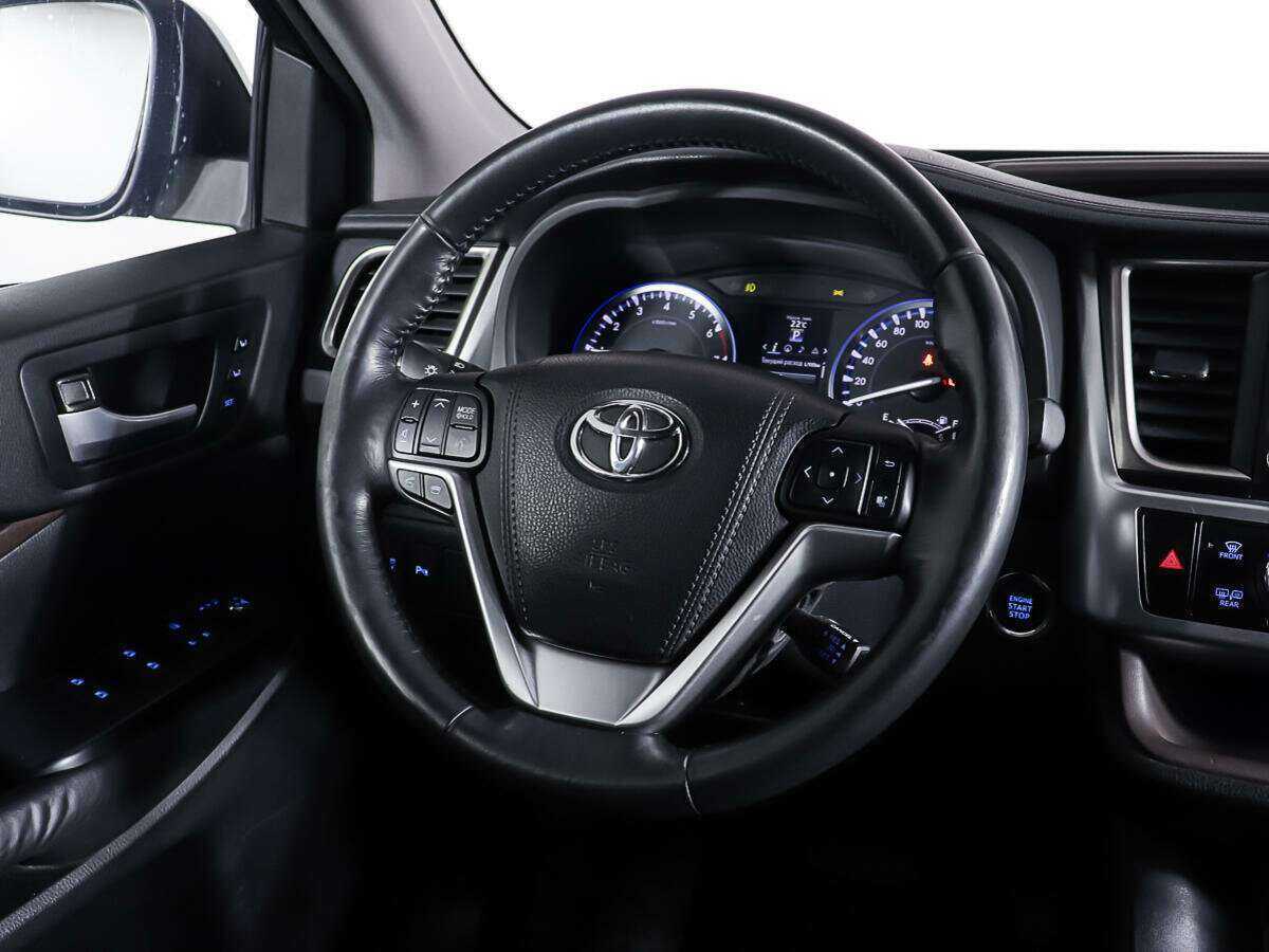 Купить Toyota Highlander с пробегом. Фото: #14